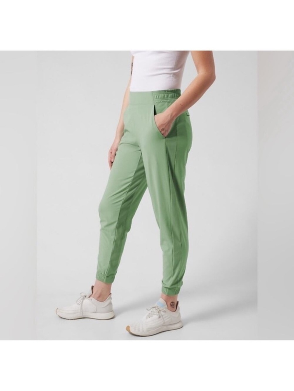 Athleta Brooklyn Jogger Pants Sz 4 Raleigh Green Lightweight Travel Athleisure